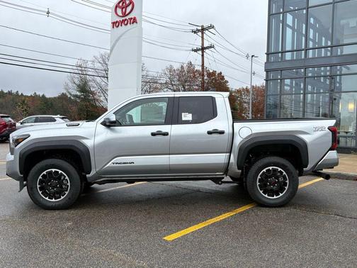 2025 Toyota Tacoma Hybrid TRD Off Road