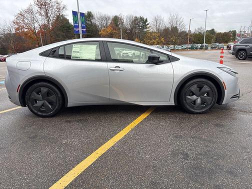 2026 Toyota Prius Plug-In Hybrid SE