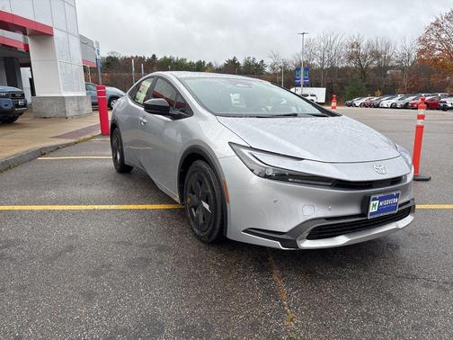 2026 Toyota Prius Plug-In Hybrid SE