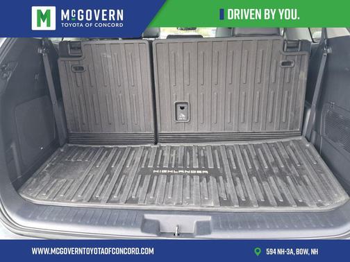 Magnetic Gray Metallic 2023 Toyota Highlander Platinum
