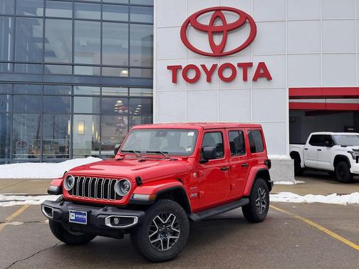 2024 Jeep Wrangler 4-Door Sahara 4x4