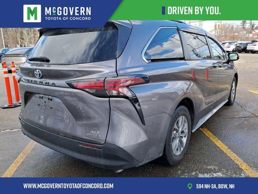 2022 Toyota Sienna XLE