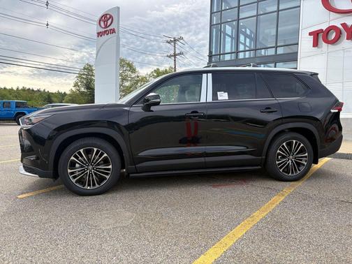 Midnight Black Metallic 2026 Toyota Grand Highlander Hybrid Platinum MAX