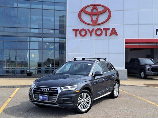 Gray 2018 Audi Q5 2.0T Tech Premium
