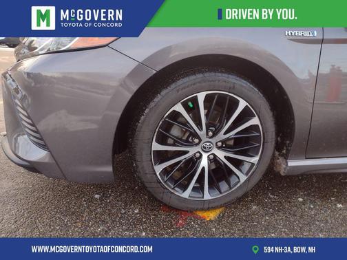 2019 Toyota Camry Hybrid SE