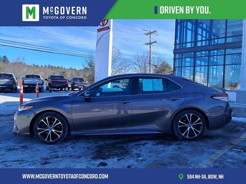 2019 Toyota Camry Hybrid SE