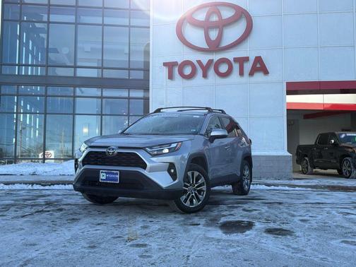 2022 Toyota RAV4 XLE Premium