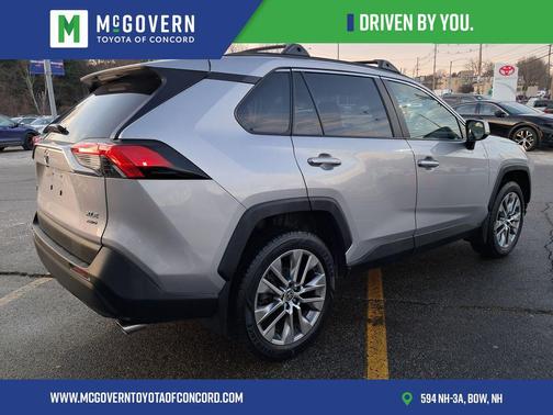 2022 Toyota RAV4 XLE Premium