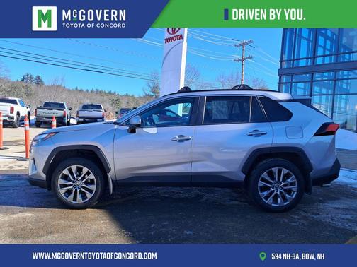 2022 Toyota RAV4 XLE Premium