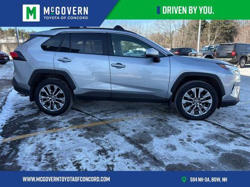 2022 Toyota RAV4 XLE Premium