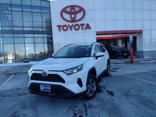 2024 Toyota RAV4 Hybrid XLE