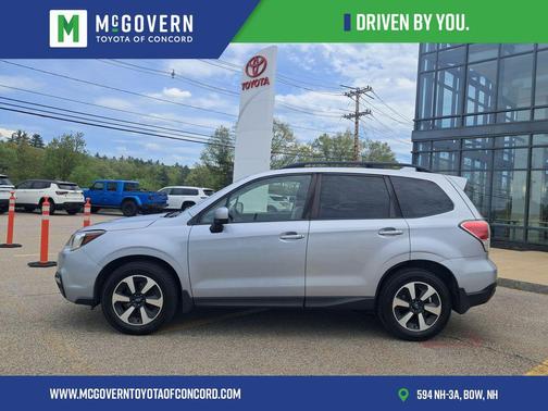 Ice Silver Metallic 2017 Subaru Forester 2.5i Premium