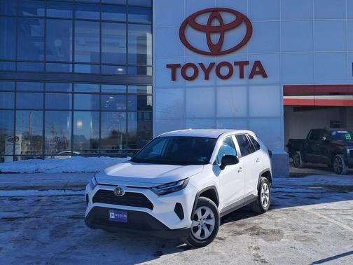 2023 Toyota RAV4 LE