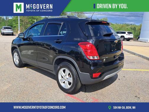 Mosaic Black Metallic 2017 Chevrolet Trax LT