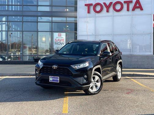 Midnight Black Metallic 2021 Toyota RAV4 XLE