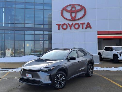 2025 Toyota bZ4X XLE