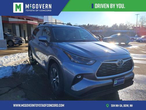 2022 Toyota Highlander Hybrid XLE