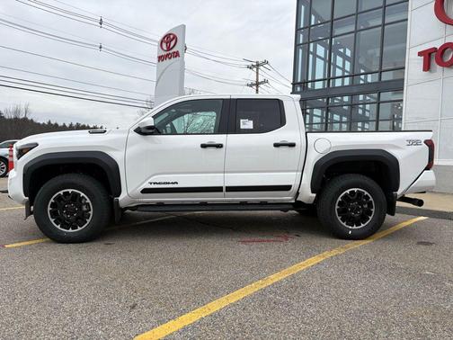 2025 Toyota Tacoma Hybrid TRD Off Road