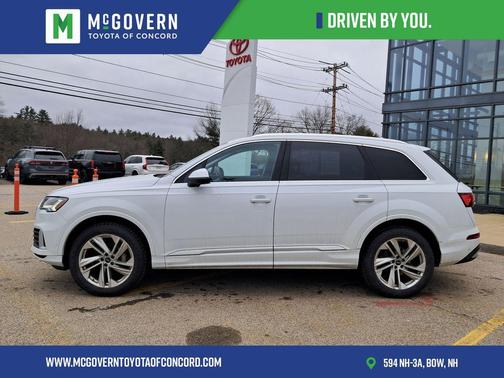 Glacier White Metallic 2023 Audi Q7 55 Premium Plus