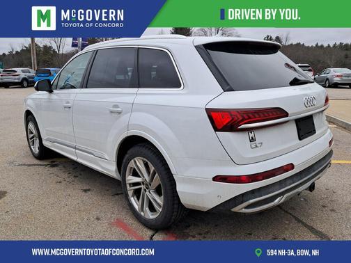 Glacier White Metallic 2023 Audi Q7 55 Premium Plus