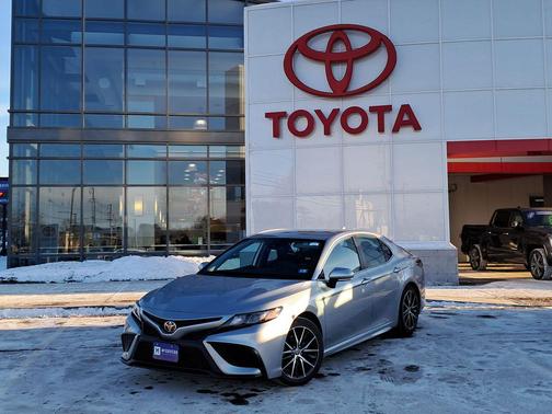 2022 Toyota Camry SE