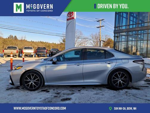 2022 Toyota Camry SE