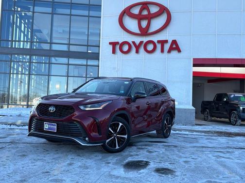2022 Toyota Highlander XSE