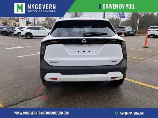 2025 Nissan Kicks SV