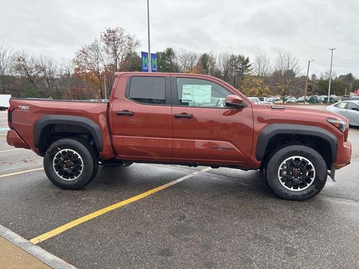 2025 Toyota Tacoma Hybrid TRD Off Road