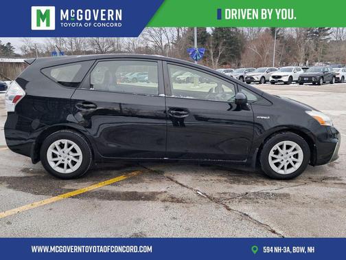 2014 Toyota Prius v Three