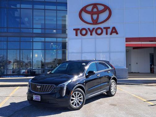 Stellar Black Metallic 2020 Cadillac XT4 Luxury