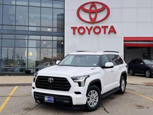 2023 Toyota Sequoia SR5