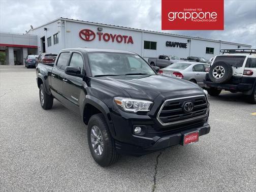 Midnight Black Metallic 2018 Toyota Tacoma SR5