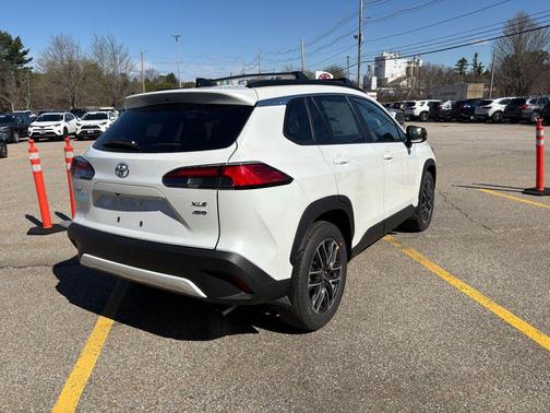 Wind Chill Pearl 2026 Toyota Corolla Cross XLE