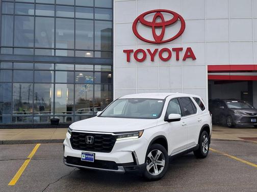 Platinum White Pearl 2023 Honda Pilot AWD EX-L 7 Passenger