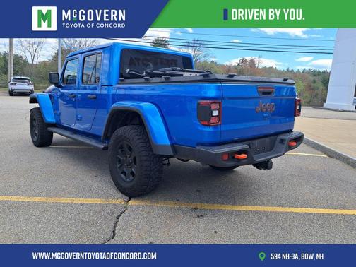 Hydro Blue Pearlcoat 2022 Jeep Gladiator Mojave 4x4