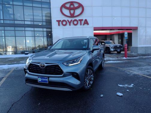 2021 Toyota Highlander Platinum
