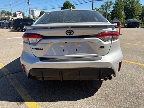 Classic Silver Metallic 2026 Toyota Corolla SE