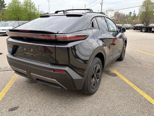 Midnight Black Metallic 2026 Toyota C-HR SE