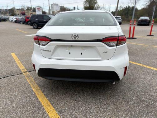 Ice Cap 2026 Toyota Corolla LE