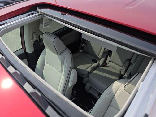 Deep Scarlet Pearl 2026 Honda Odyssey Touring