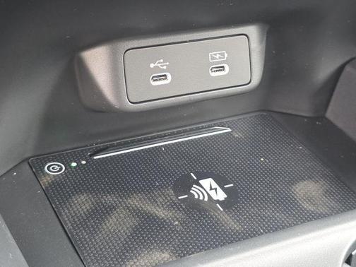 Crystal Black Pearl 2027 Honda HR-V Sport