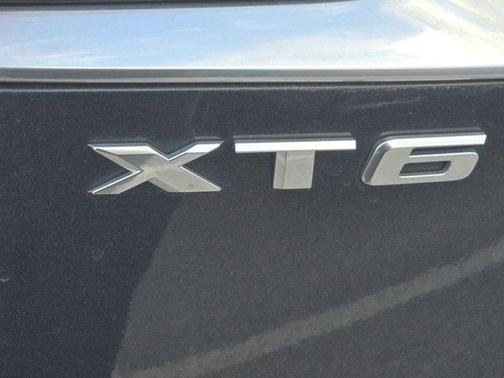 2022 Cadillac XT6 Premium Luxury AWD
