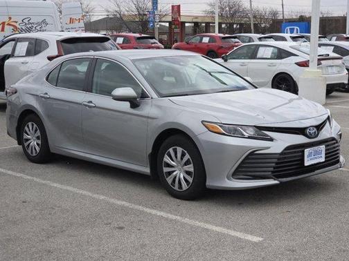 2024 Toyota Camry Hybrid LE