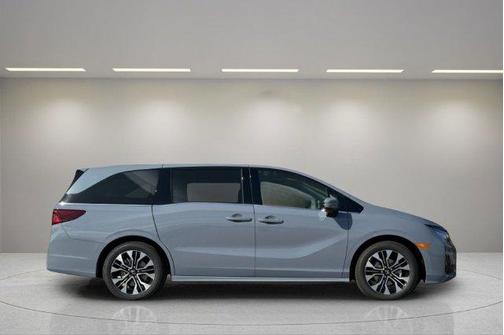 Sonic Gray Pearl 2027 Honda Odyssey Elite