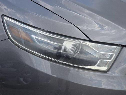 2014 Ford Taurus SEL