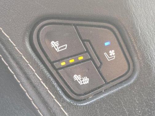 2017 GMC Yukon XL SLT