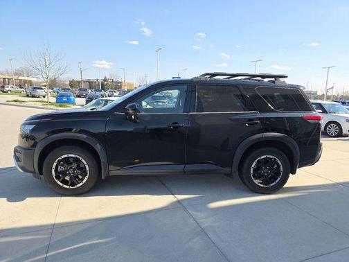 Black 2023 Nissan Pathfinder Rock Creek