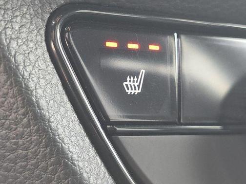 Platinum White Pearl 2024 Honda HR-V Sport