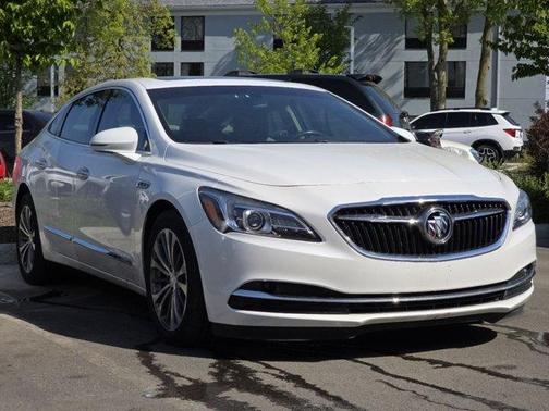 White Frost Tri-Coat 2019 Buick LaCrosse Essence